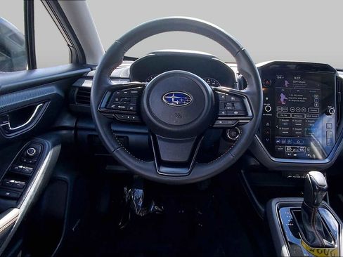 Used 2025 Subaru Crosstrek 2.5i Limited AWD/4WD image 6