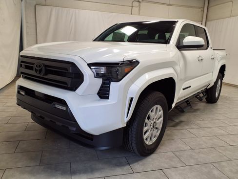 New 2026 Toyota Tacoma SR5 RWD image 3