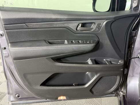 Certified 2025 Honda Odyssey EX-L image 12