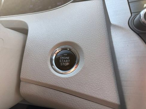 Used 2011 Toyota Avalon Limited FWD image 20