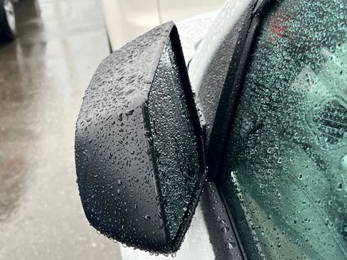 Used 2016 GMC Acadia SLE image 19