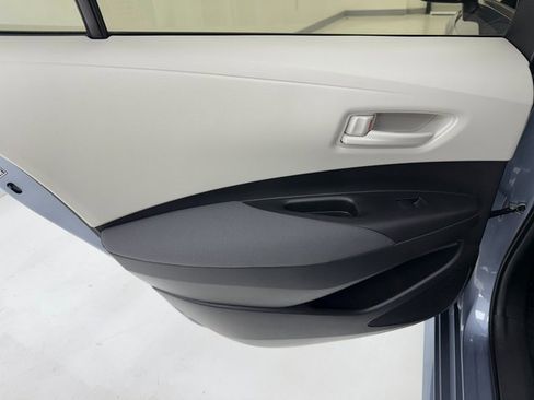 Used 2025 Toyota Corolla LE image 35
