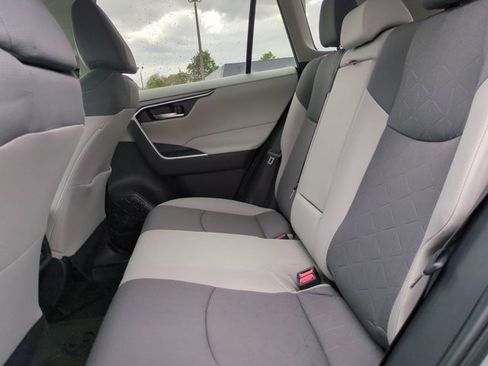 Used 2022 Toyota RAV4 XLE w/ Convenience Package image 14