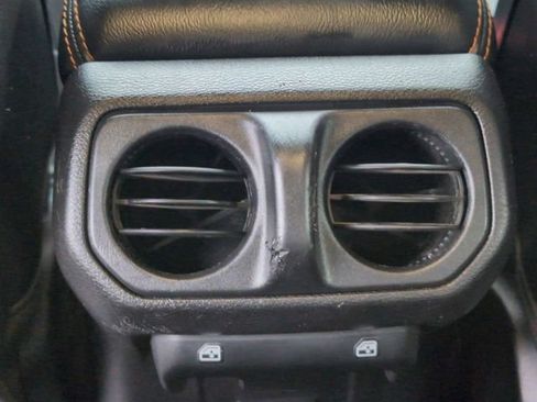 Used 2021 Jeep Gladiator Mojave AWD/4WD image 21