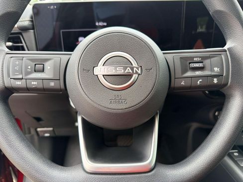 Used 2025 Nissan Kicks SV FWD image 16