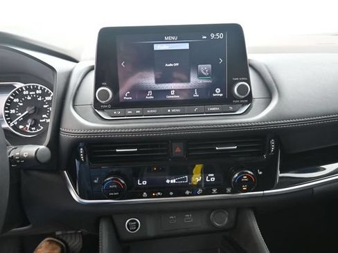Used 2023 Nissan Rogue SL AWD/4WD image 10