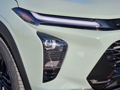 New 2026 Chevrolet Trax ACTIV w/ Sunroof Package image 9