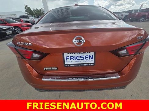 Used 2022 Nissan Altima 2.5 SR image 3