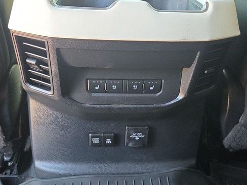 Used 2024 Toyota Tundra Capstone AWD/4WD image 29