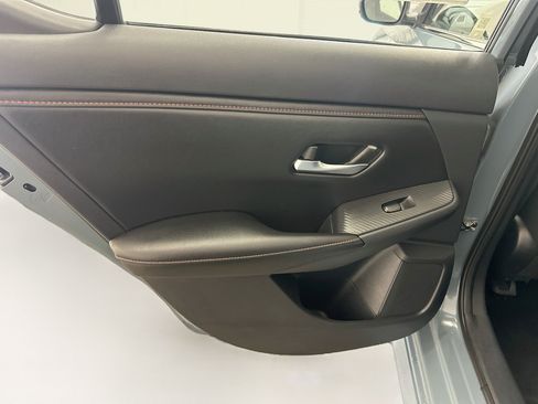 Used 2025 Nissan Sentra SR FWD image 25