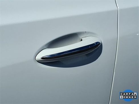 Used 2024 Buick Enclave Premium image 30