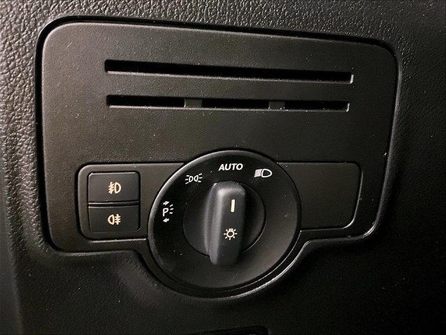Used 2020 Mercedes-Benz Metris image 28