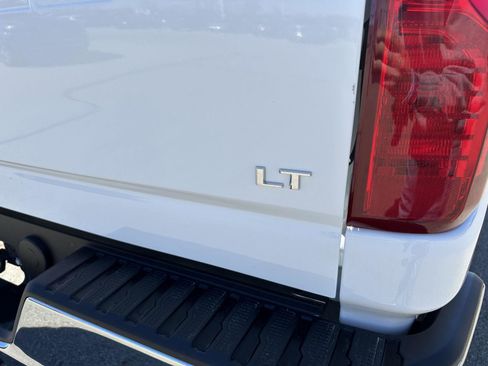 Used 2025 Chevrolet Silverado 2500 LT w/ Convenience Package AWD/4WD image 6