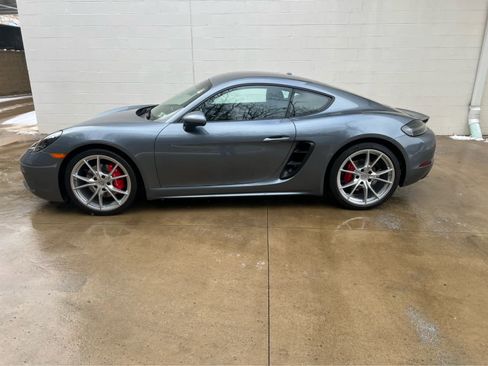 Used 2025 Porsche 718 Cayman S image 1