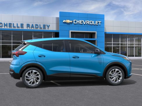 New 2027 Chevrolet Bolt LT FWD image 5