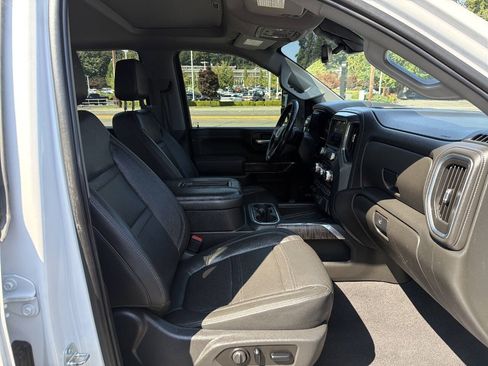Used 2021 GMC Sierra 3500 Denali w/ Denali Ultimate Package AWD/4WD image 23