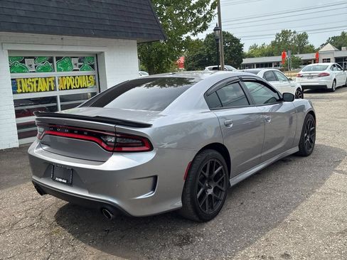 Used 2017 Dodge Charger R/T w/ Quick Order Package 29S RWD image 3