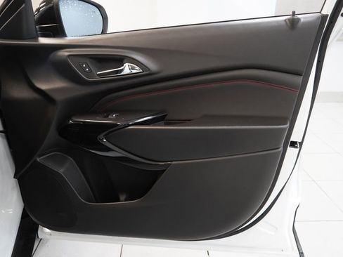 New 2026 Chevrolet Trax RS w/ Sunroof Package FWD image 31