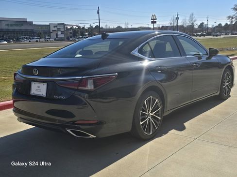 Used 2023 Lexus ES 350 w/ Premium Package image 5