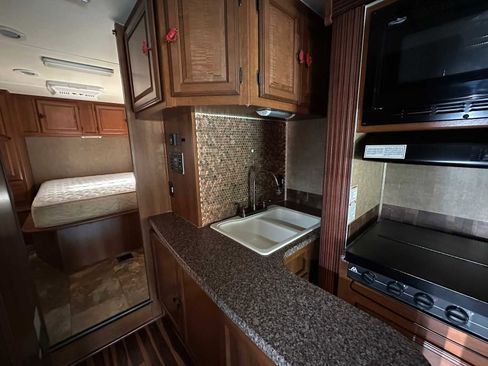 Used 2014 Chevrolet Express 4500 w/ RV Package image 19