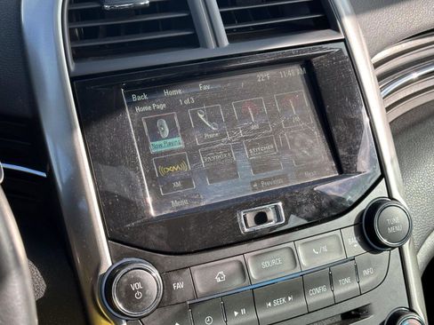 Used 2015 Chevrolet Malibu LT w/ Leather Package image 23