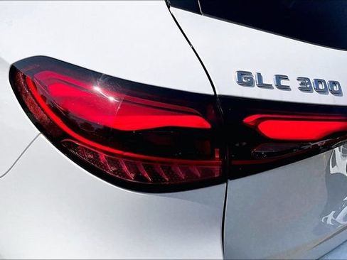 Used 2026 Mercedes-Benz GLC 300 4MATIC image 25