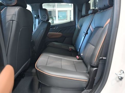 New 2026 GMC Canyon AT4 AWD/4WD image 13