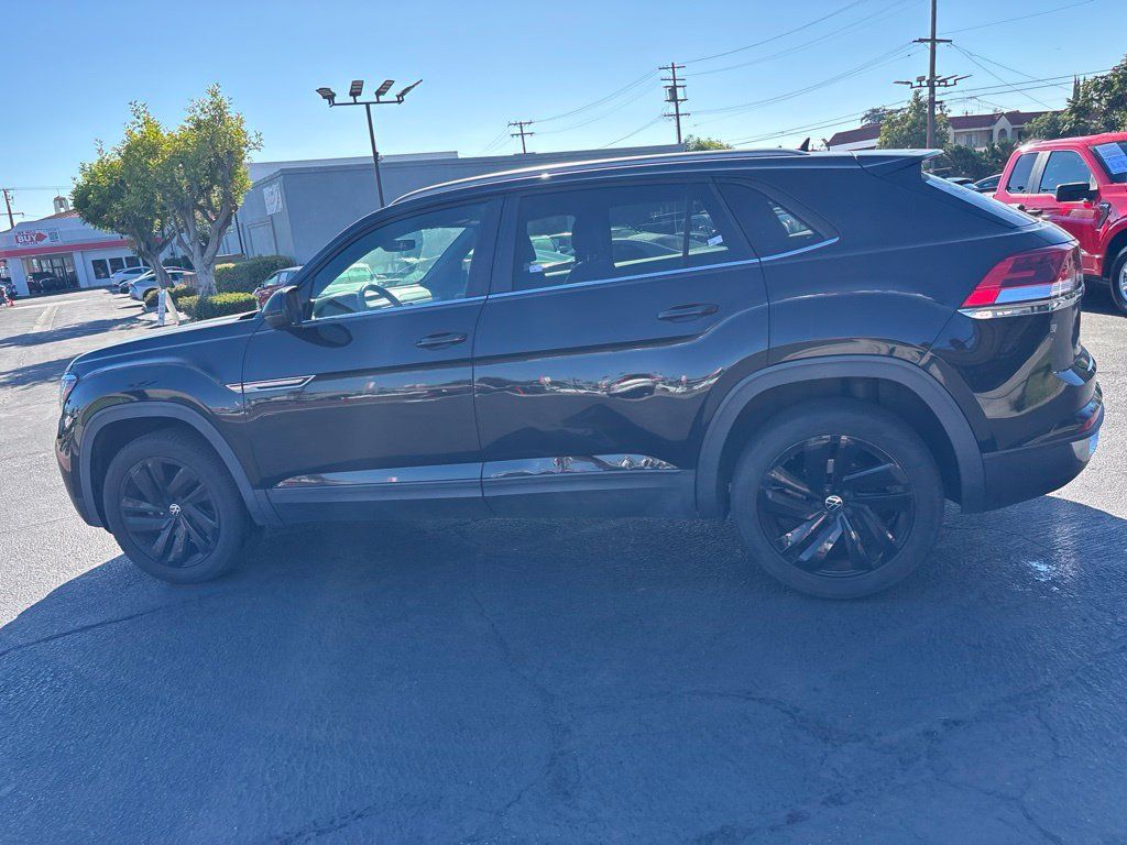 Used 2022 Volkswagen Atlas Cross Sport SE FWD image 8