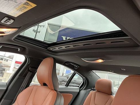 Used 2016 Volvo S60 T5 Premier w/ Convenience Package image 18