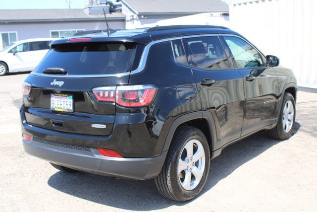 Used 2019 Jeep Compass Latitude w/ Popular Equipment Group FWD image 4