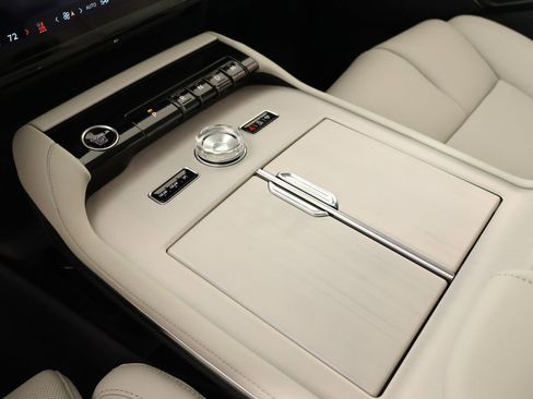 New 2026 Lincoln Navigator Premiere AWD/4WD image 9