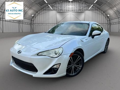 Used 2013 Scion FR-S RWD image 1