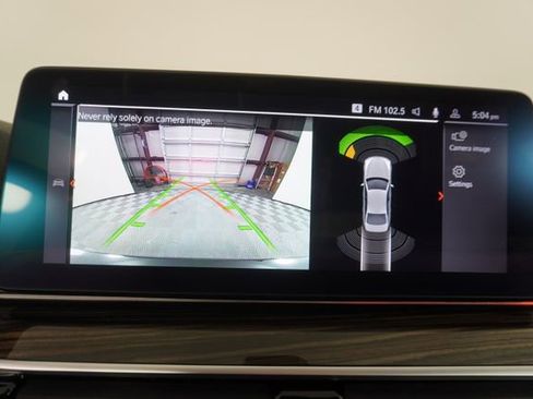 Used 2021 BMW 530i w/ Premium Package image 28