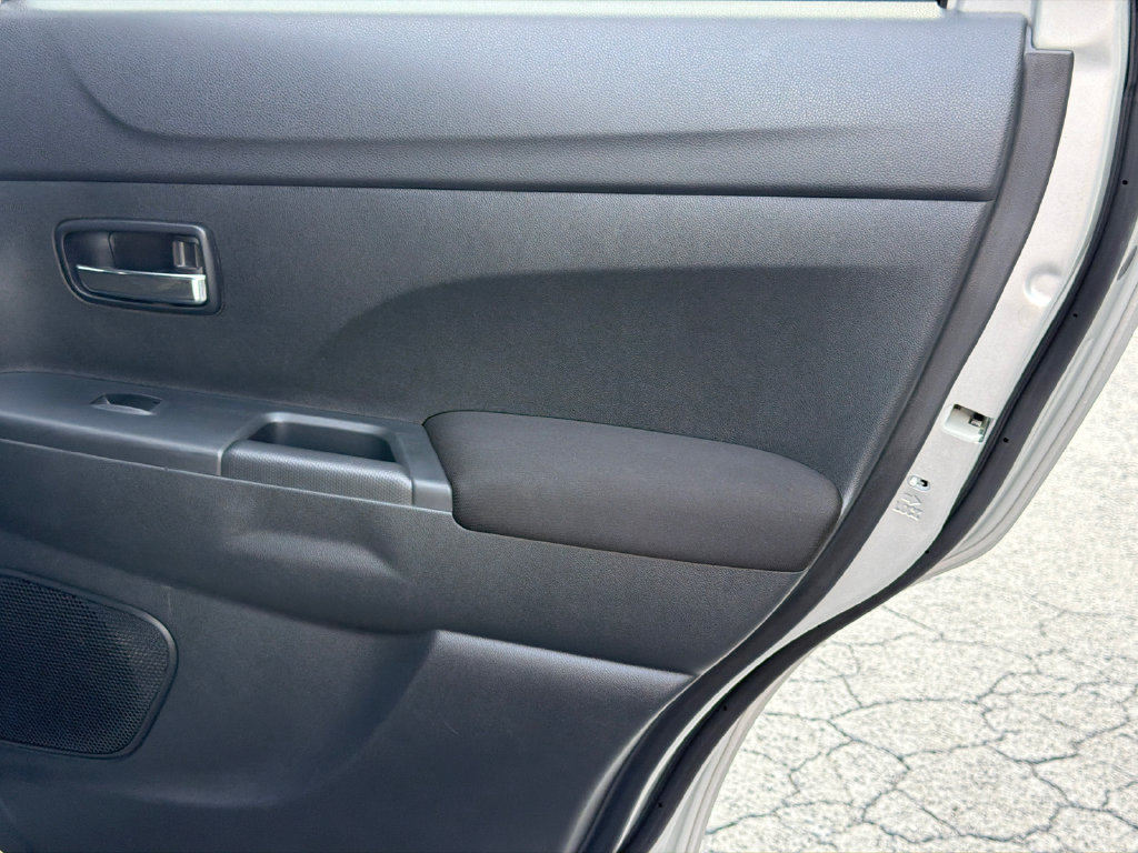 Used 2024 Mitsubishi Outlander Sport LE AWD/4WD image 19