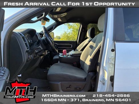 Used 2024 RAM 2500 Big Horn AWD/4WD image 9