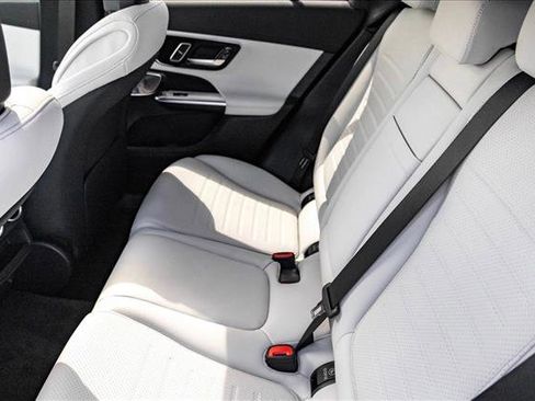 New 2026 Mercedes-Benz GLC 300 4MATIC image 21