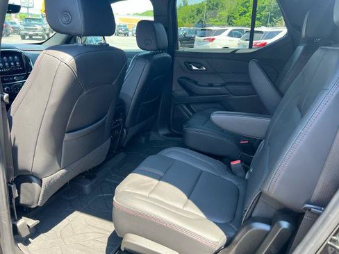 Used 2023 Chevrolet Traverse RS w/ LPO, Floor Liner Package AWD/4WD image 11