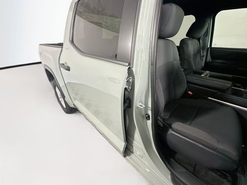 Used 2025 Toyota Tundra SR5 w/ SR5 Convenience Package AWD/4WD image 28