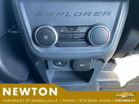 Used 2025 Ford Explorer ST-Line w/ ST-Line Street Pack AWD/4WD image 32