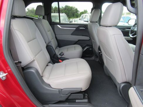 Used 2024 GMC Acadia Elevation w/ Luxury Package FWD image 31