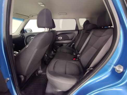 Used 2019 Kia Soul + FWD image 33