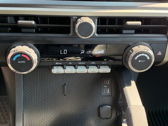 Used 2026 Toyota Tacoma TRD Sport AWD/4WD image 23