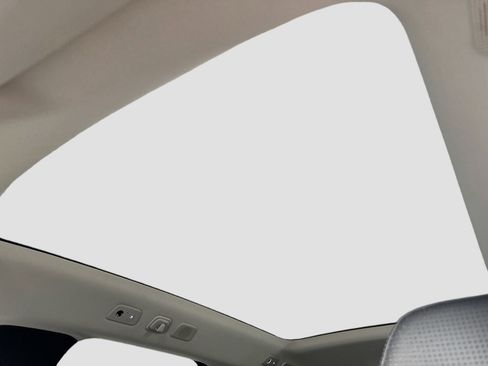 New 2025 Volvo EX90 Ultra image 13