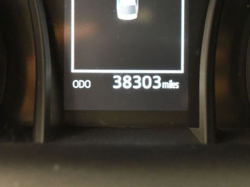 Used 2022 Toyota Camry SE image 29