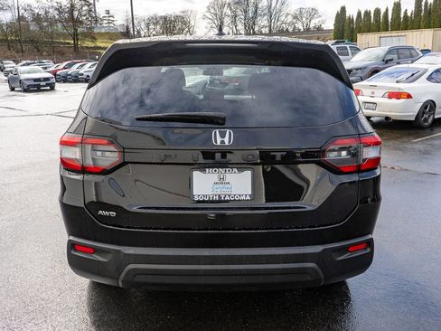 Certified 2023 Honda Pilot LX image 12