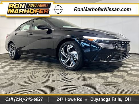 Used 2025 Hyundai Elantra SEL FWD image 1