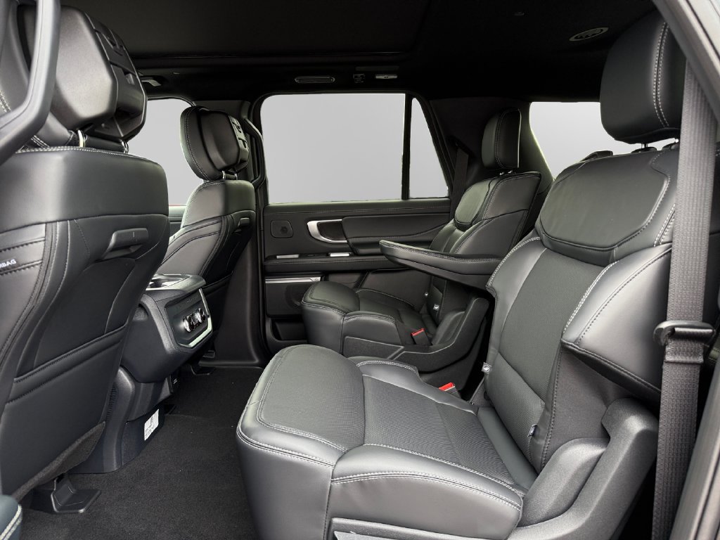 New 2027 Ford Expedition Max Platinum w/ Stealth Performance Package AWD/4WD image 13