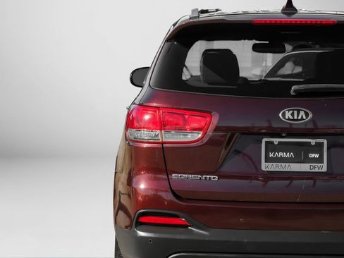 Used 2017 Kia Sorento LX w/ LX Convenience Package image 53
