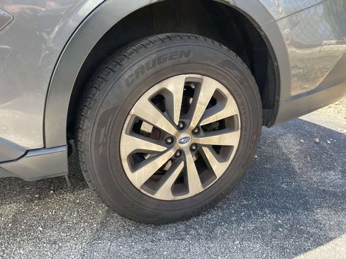 Used 2021 Subaru Outback Premium w/ Popular Package #1 AWD/4WD image 3