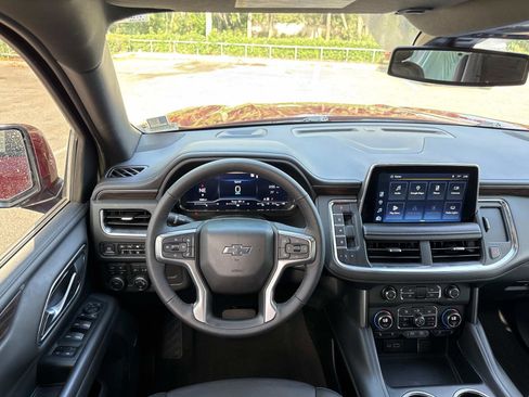 Used 2022 Chevrolet Tahoe Z71 w/ Luxury Package image 14